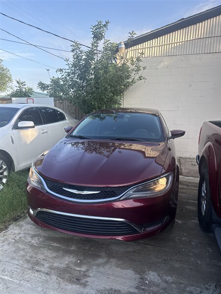 2017 Chrysler 200 Limited   - Photo 1 - Fort Worth, TX 76111