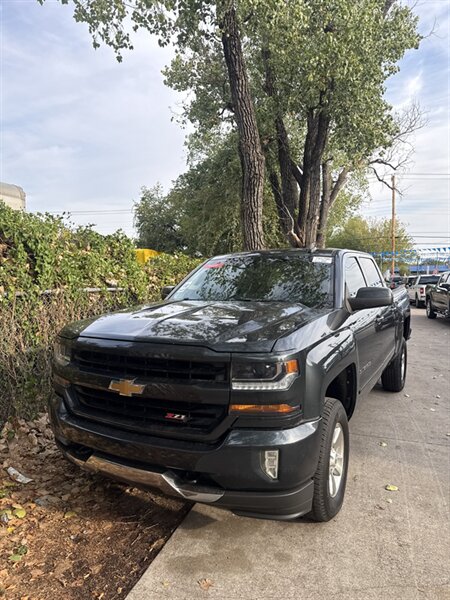 2018 Chevrolet Silverado 1500 LT   - Photo 1 - Fort Worth, TX 76111