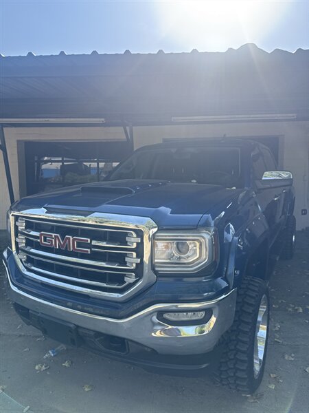 2018 GMC Sierra 1500 SLT   - Photo 1 - Fort Worth, TX 76111