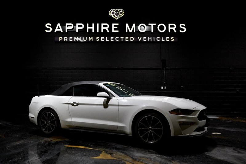 2022 Ford Mustang EcoBoost  