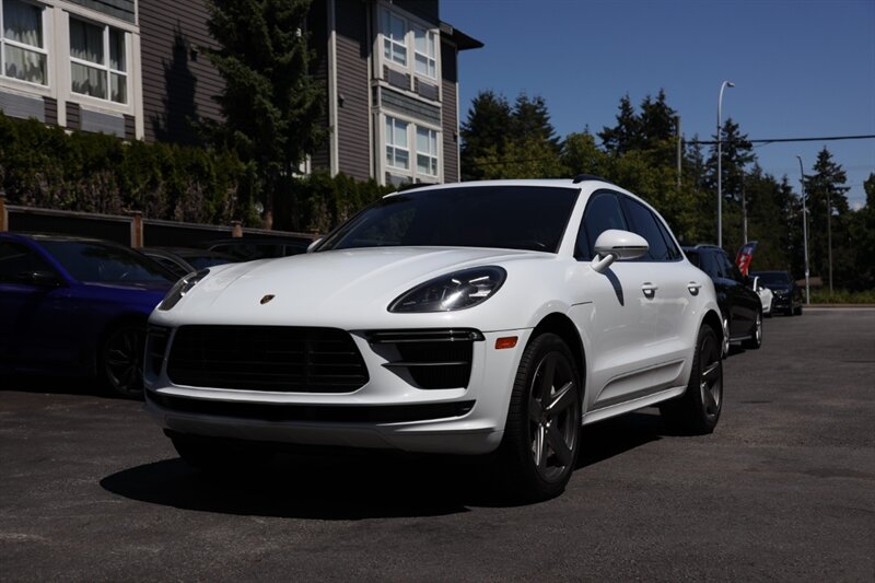 2020 Porsche Macan Turbo..  ONLY 1 IN CANADA!