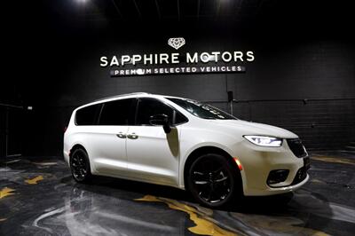 2024 Chrysler Pacifica Touring L Van