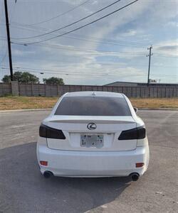 2009 Lexus IS 250   - Photo 7 - Converse, TX 78109