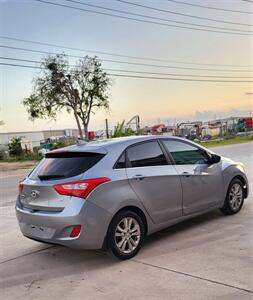 2013 Hyundai ELANTRA GT - Photo 4 - Converse, TX 78109