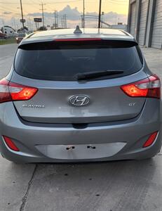 2013 Hyundai ELANTRA GT - Photo 13 - Converse, TX 78109