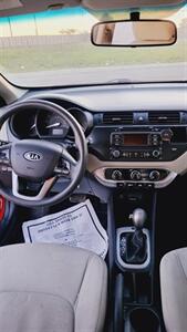 2012 Kia Rio 5-Door LX - Photo 10 - Converse, TX 78109