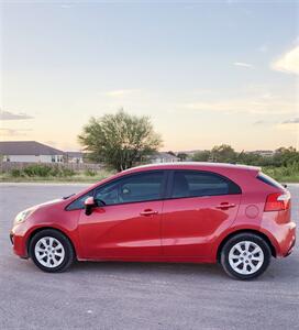 2012 Kia Rio 5-Door LX - Photo 7 - Converse, TX 78109