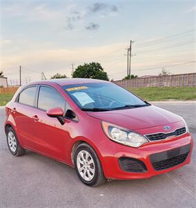 2012 Kia Rio 5-Door LX - Photo 2 - Converse, TX 78109