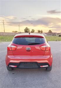 2012 Kia Rio 5-Door LX - Photo 6 - Converse, TX 78109