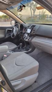2010 Toyota RAV4   - Photo 6 - Converse, TX 78109
