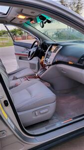 2005 Lexus RX 330   - Photo 9 - Converse, TX 78109