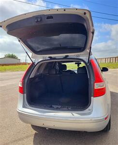 2011 Hyundai ELANTRA Touring GLS   - Photo 10 - Converse, TX 78109