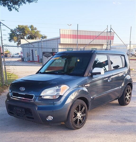 2010 Kia Soul + - Photo 1 - Converse, TX 78109