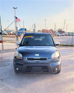 2010 Kia Soul +   - Photo 2 - Converse, TX 78109