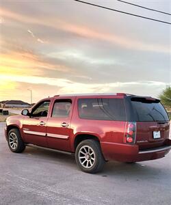 2008 GMC Yukon XL Denali   - Photo 11 - Converse, TX 78109