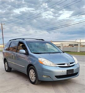2010 Toyota Sienna XLE Van