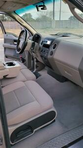 2006 Ford F-150 XLT   - Photo 9 - Converse, TX 78109