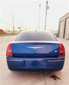 2009 Chrysler 300 Series Touring   - Photo 5 - Converse, TX 78109