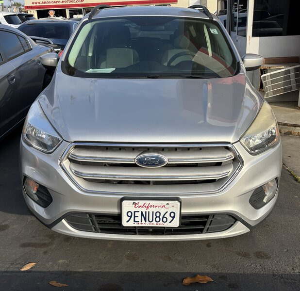 2018 Ford Escape SE   - Photo 1 - Oceanside, CA 92054