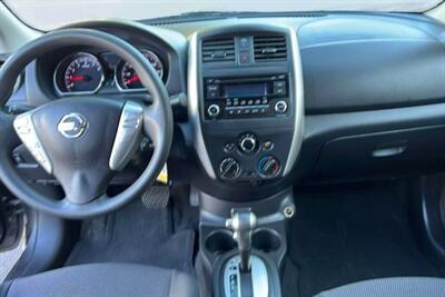 2017 Nissan Versa SV Sedan 4D   - Photo 14 - San Jose, CA 95128