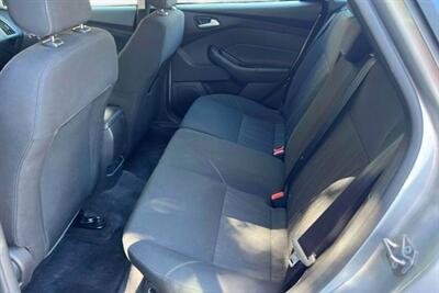 2018 Ford Focus SE Hatchback 4D   - Photo 12 - San Jose, CA 95128