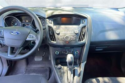 2018 Ford Focus SE Hatchback 4D   - Photo 14 - San Jose, CA 95128