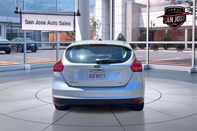 2018 Ford Focus SE Hatchback 4D   - Photo 5 - San Jose, CA 95128