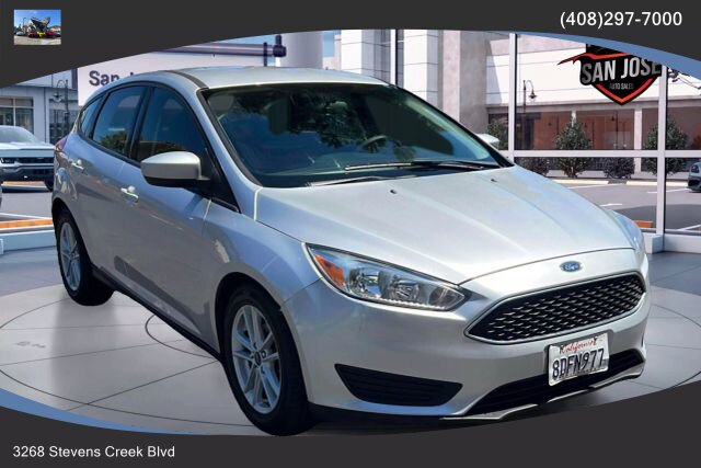 2018 Ford Focus SE Hatchback 4D  
