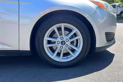 2018 Ford Focus SE Hatchback 4D   - Photo 8 - San Jose, CA 95128
