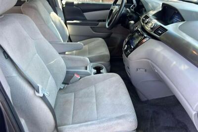 2016 Honda Odyssey SE Minivan 4D   - Photo 31 - San Jose, CA 95128