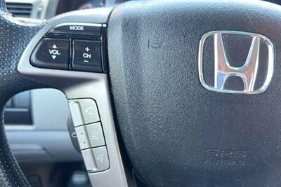 2016 Honda Odyssey SE Minivan 4D   - Photo 26 - San Jose, CA 95128