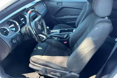 2013 Ford Mustang V6 Coupe 2D   - Photo 13 - San Jose, CA 95128