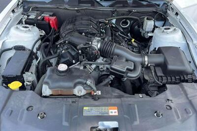 2013 Ford Mustang V6 Coupe 2D   - Photo 11 - San Jose, CA 95128