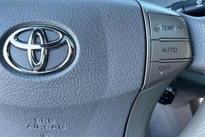 2006 Toyota Avalon XL Sedan 4D   - Photo 15 - San Jose, CA 95128