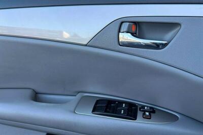 2006 Toyota Avalon XL Sedan 4D   - Photo 12 - San Jose, CA 95128