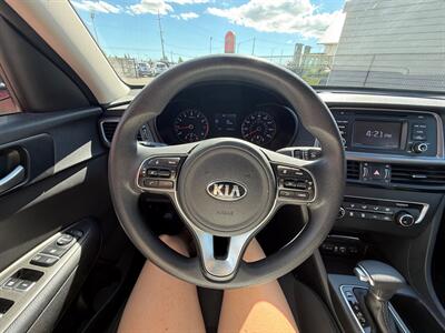 2017 Kia Optima LX   - Photo 19 - Albany, OR 97322