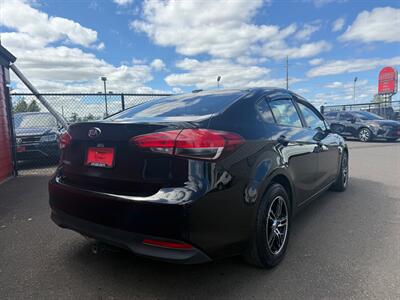 2018 Kia Forte LX   - Photo 3 - Albany, OR 97322