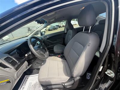 2018 Kia Forte LX   - Photo 9 - Albany, OR 97322