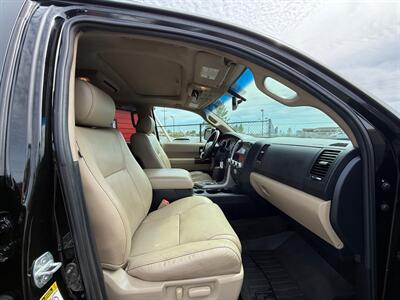 2012 Toyota Sequoia Platinum   - Photo 6 - Albany, OR 97322