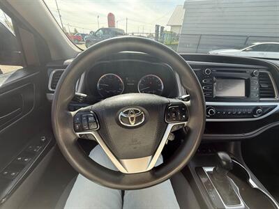 2018 Toyota Highlander LE Plus   - Photo 17 - Albany, OR 97322