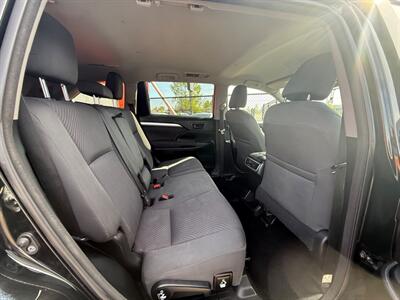 2018 Toyota Highlander LE Plus   - Photo 7 - Albany, OR 97322