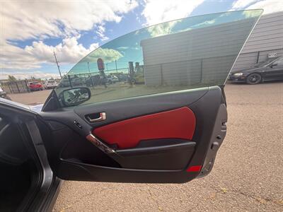 2013 Hyundai Genesis Coupe 2.0T R-Spec   - Photo 11 - Albany, OR 97322