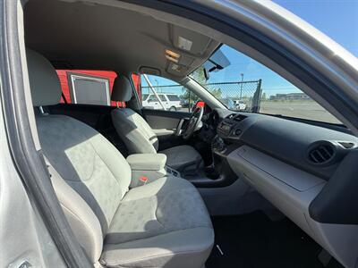 2012 Toyota RAV4   - Photo 6 - Albany, OR 97322