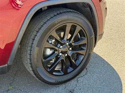 2020 Jeep Grand Cherokee Limited   - Photo 11 - Albany, OR 97322