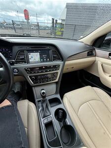 2017 Hyundai SONATA Sport   - Photo 17 - Albany, OR 97322