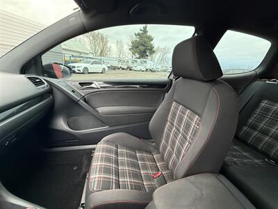 2012 Volkswagen GTI Base PZEV   - Photo 13 - Albany, OR 97322