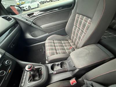 2012 Volkswagen GTI Base PZEV   - Photo 14 - Albany, OR 97322