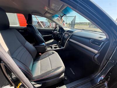 2016 Toyota Camry SE   - Photo 6 - Albany, OR 97322