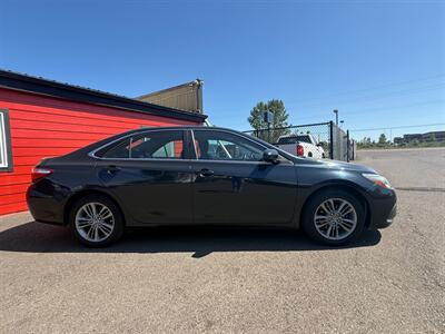 2016 Toyota Camry SE   - Photo 2 - Albany, OR 97322
