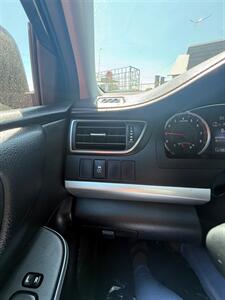2016 Toyota Camry SE   - Photo 15 - Albany, OR 97322